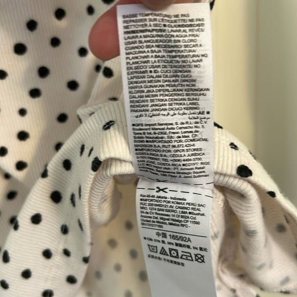 Women's Soft Cream Scoop Neck Black Polka Dot Top Slim Fit Ribbed Medium NEW! - Picture 7 of 7